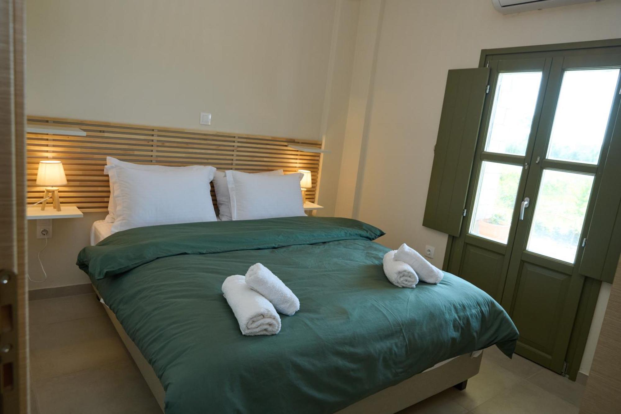 La Familia Luxury Private Maisonettes Near The Sea Apartment Gythio
