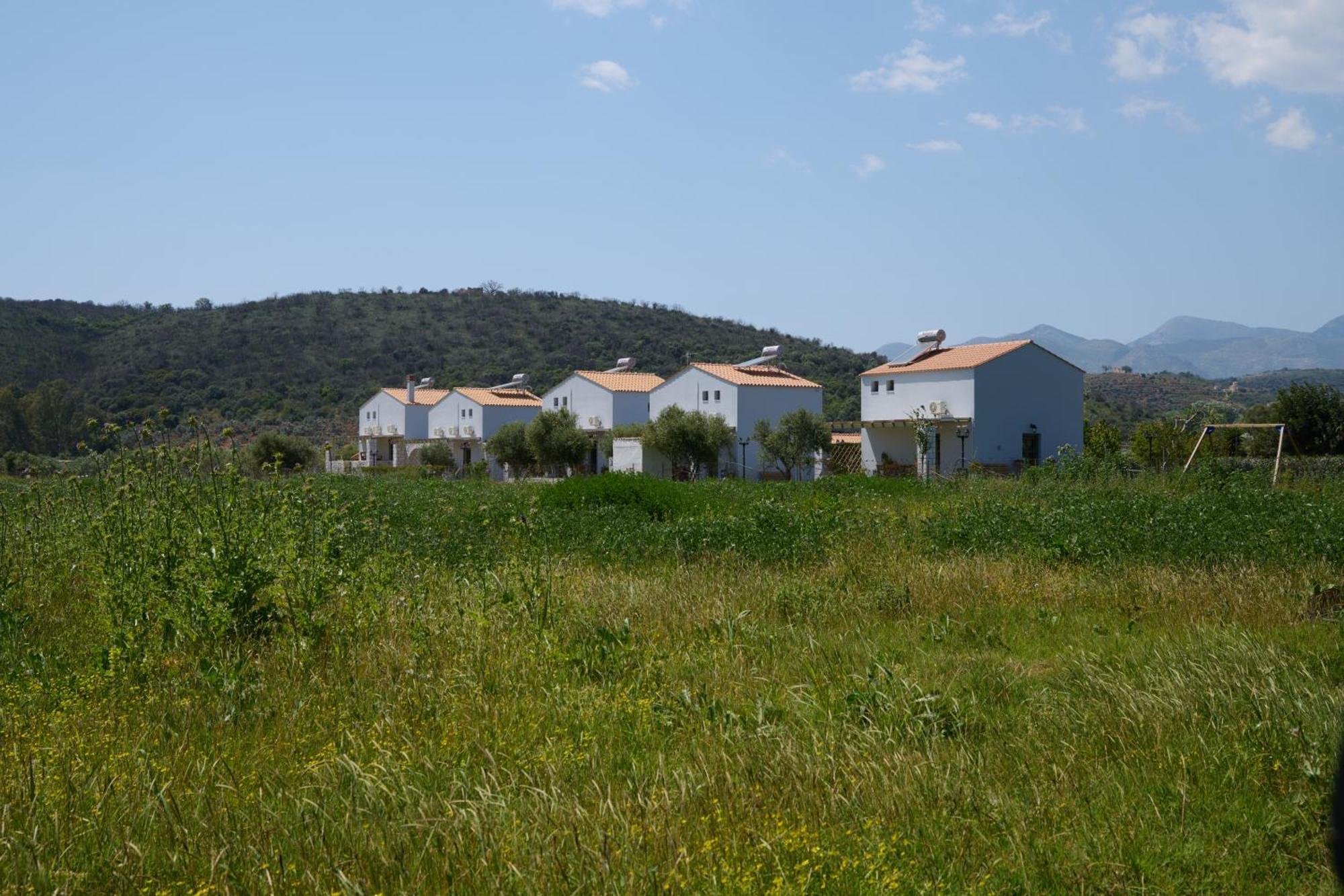 La Familia Luxury Private Maisonettes Near The Sea Apartment Gythio