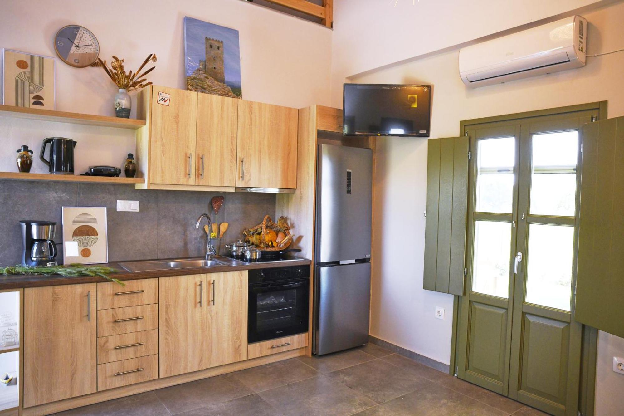 La Familia Luxury Private Maisonettes Near The Sea Apartment Gythio