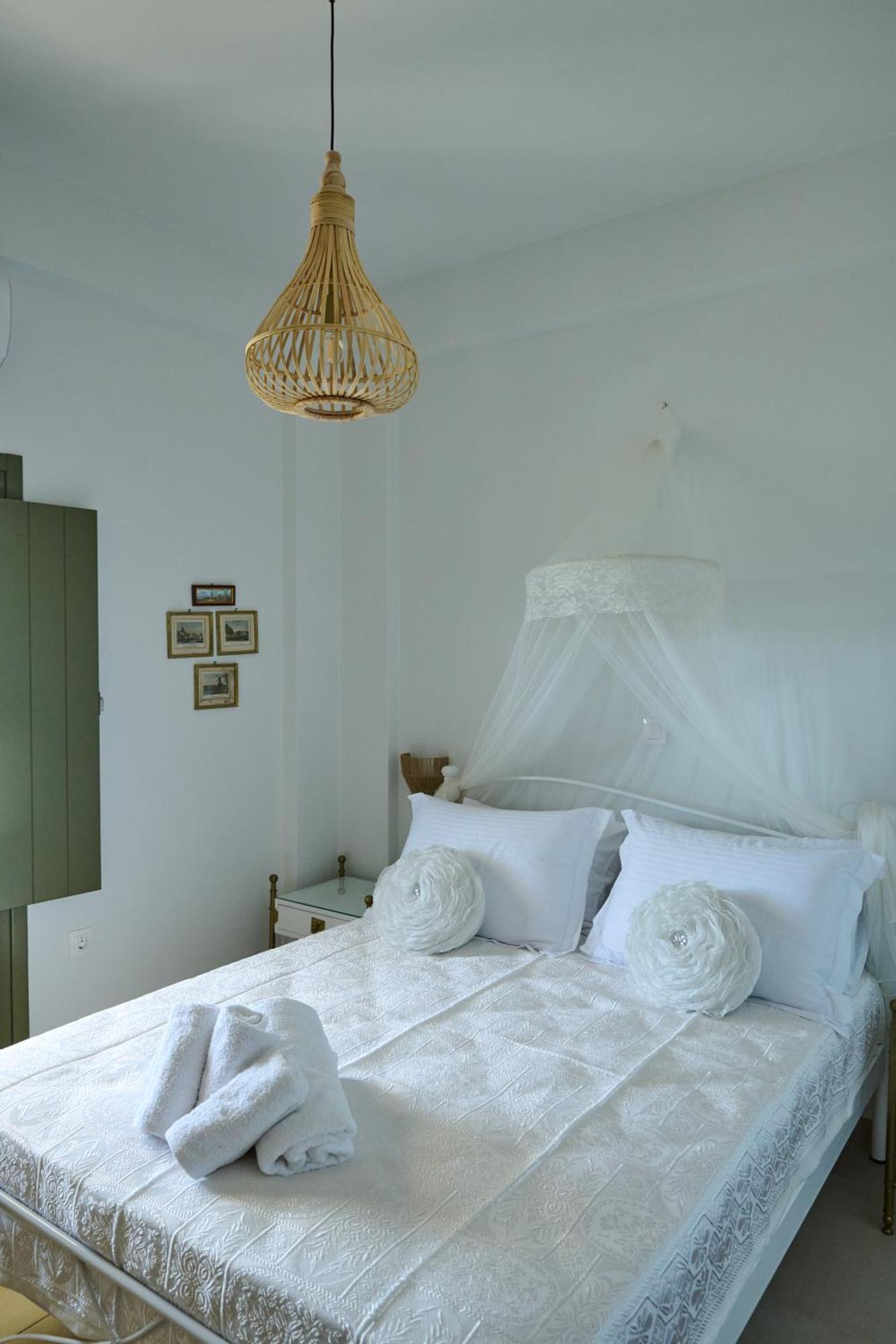 La Familia Luxury Private Maisonettes Near The Sea *