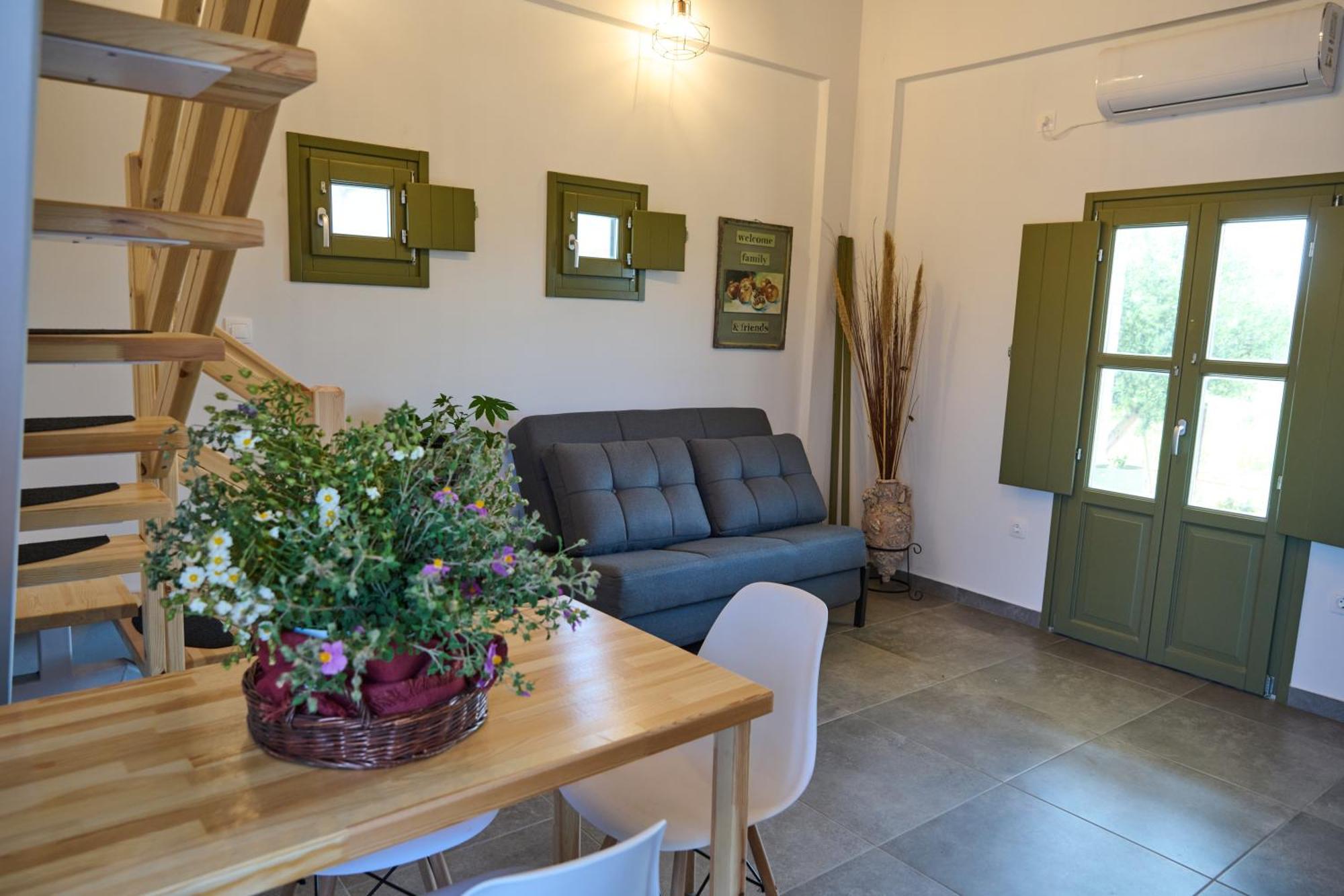 La Familia Luxury Private Maisonettes Near The Sea *