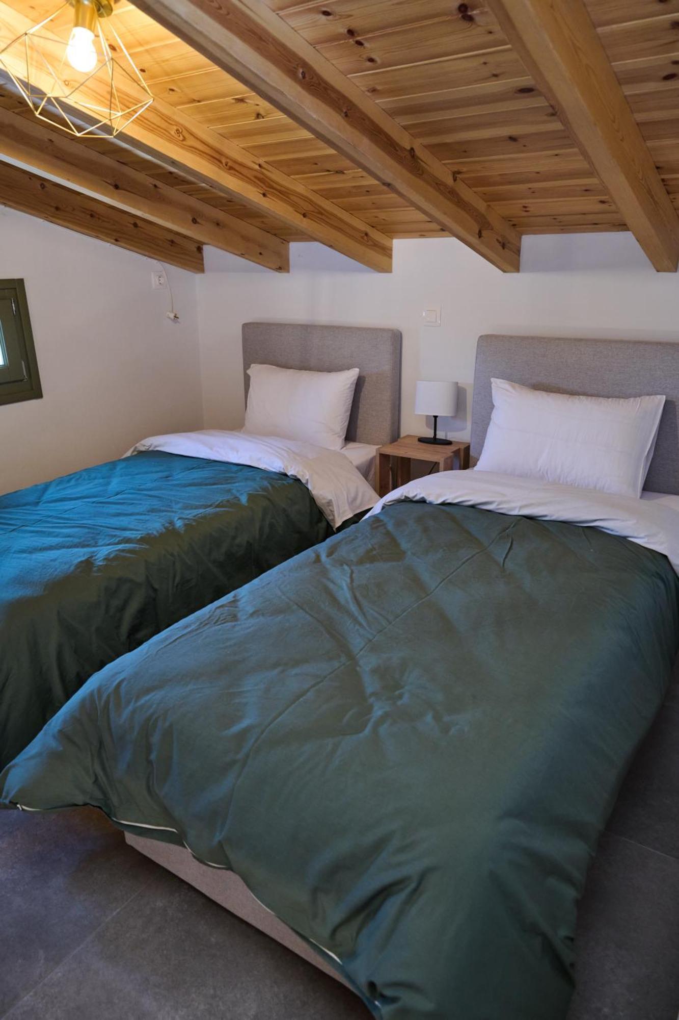 La Familia Luxury Private Maisonettes Near The Sea * Gythio
