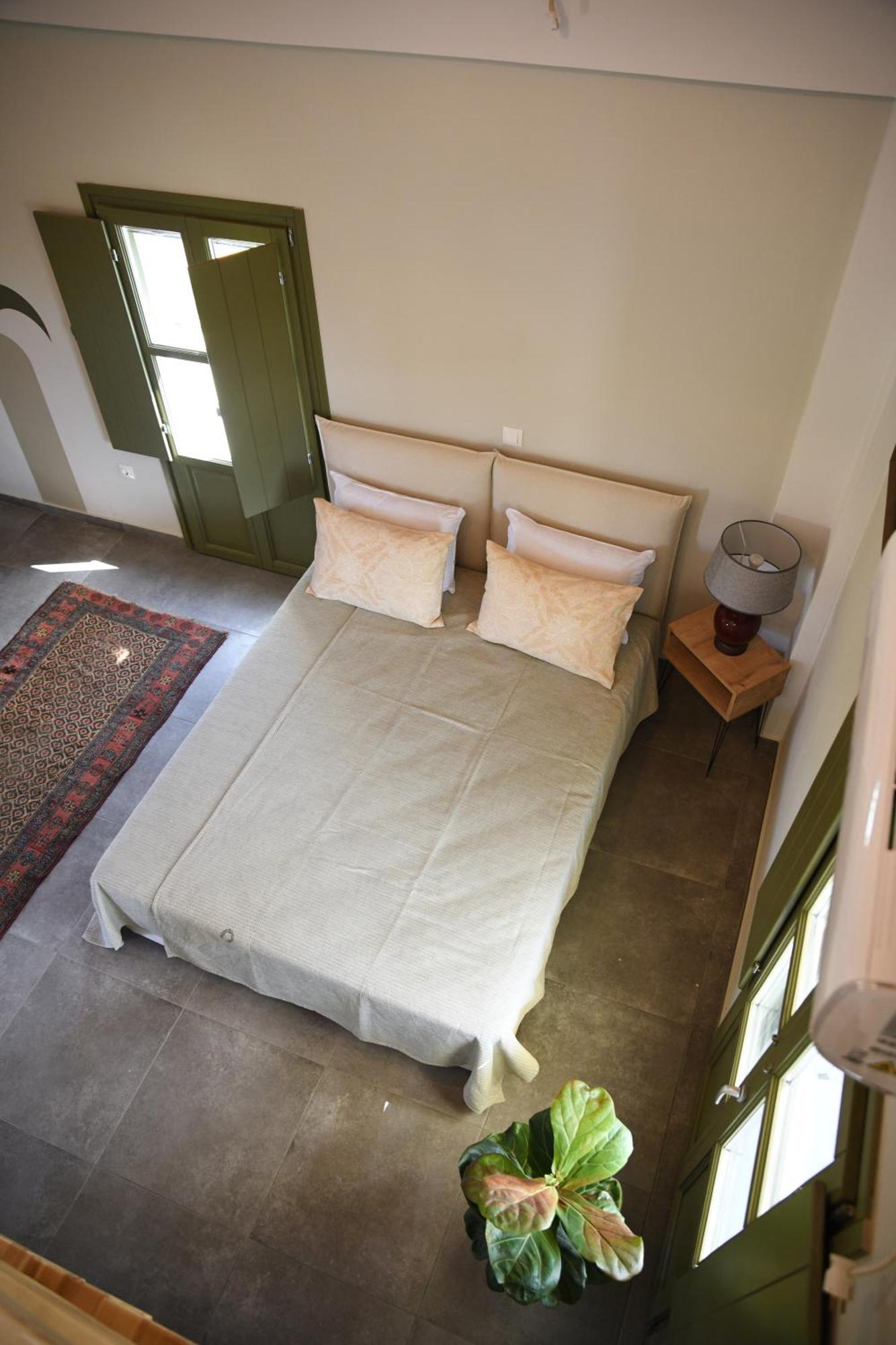 Apartment La Familia Luxury Private Maisonettes Near The Sea Gythio