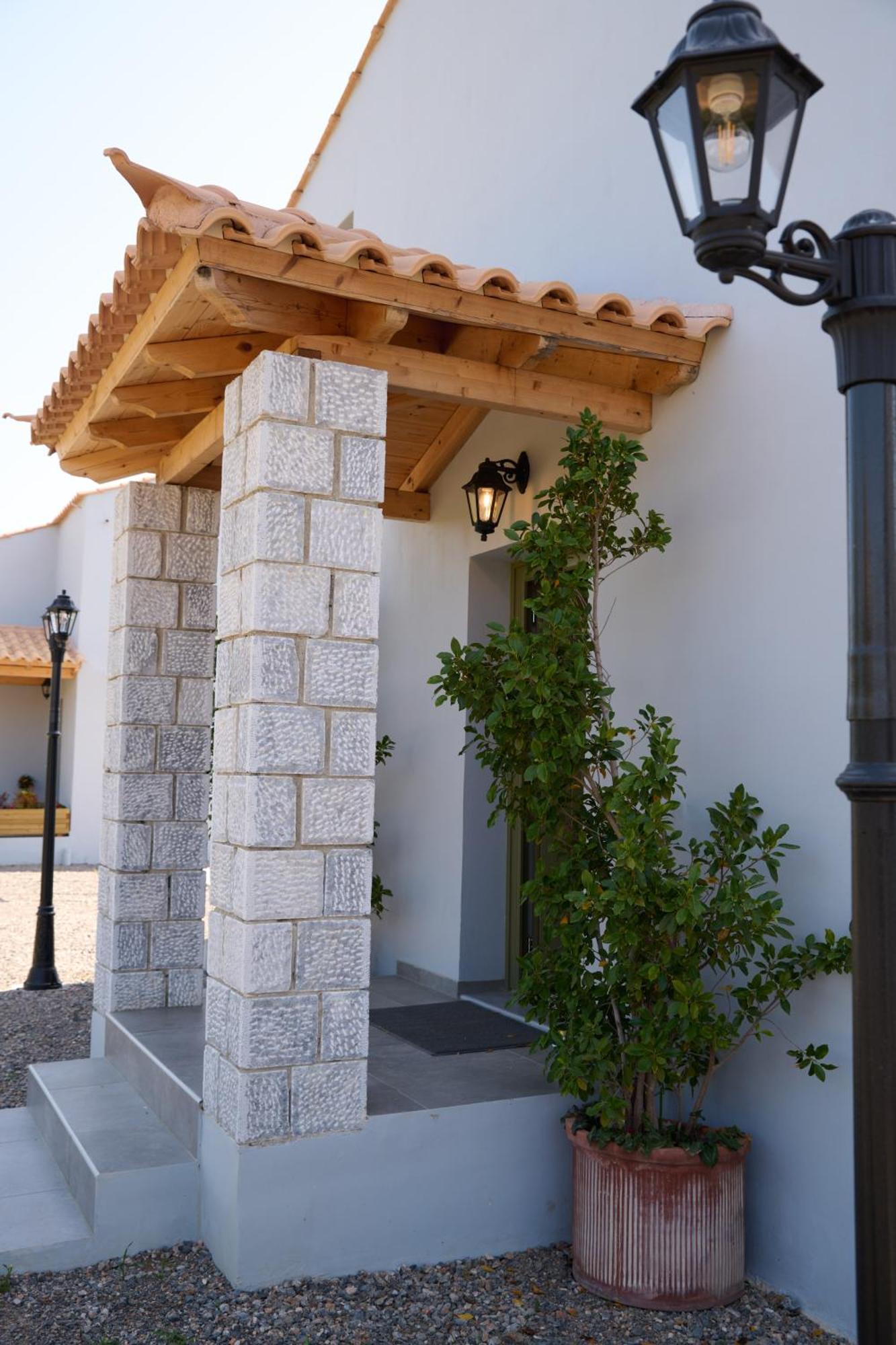 La Familia Luxury Private Maisonettes Near The Sea * Gytheion