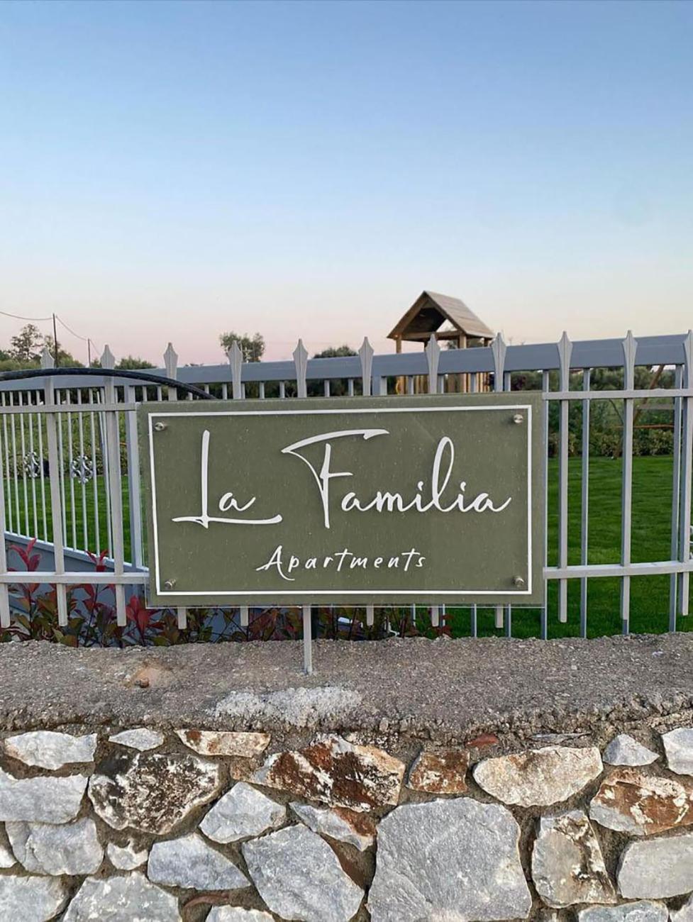 Apartment La Familia Luxury Private Maisonettes Near The Sea *