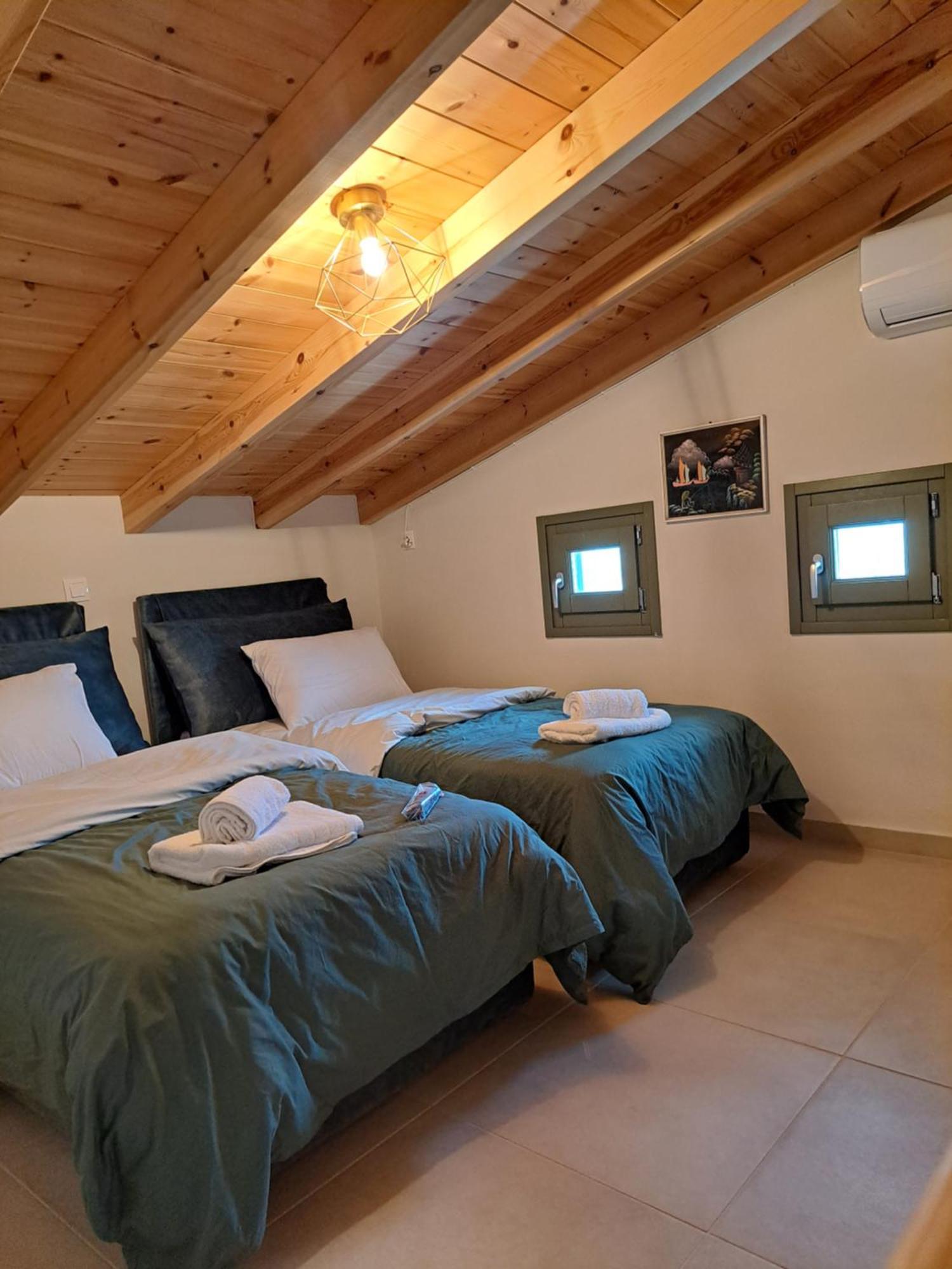 La Familia Luxury Private Maisonettes Near The Sea * Gythio